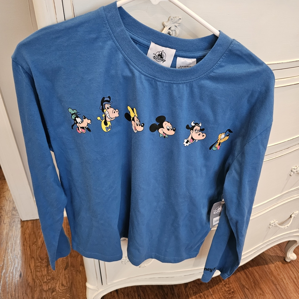 NWT Disney Mickey And Friends Long Sleeve Tee
